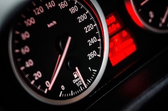 Rendre sa voiture de location Martinique avec le plein d'essence